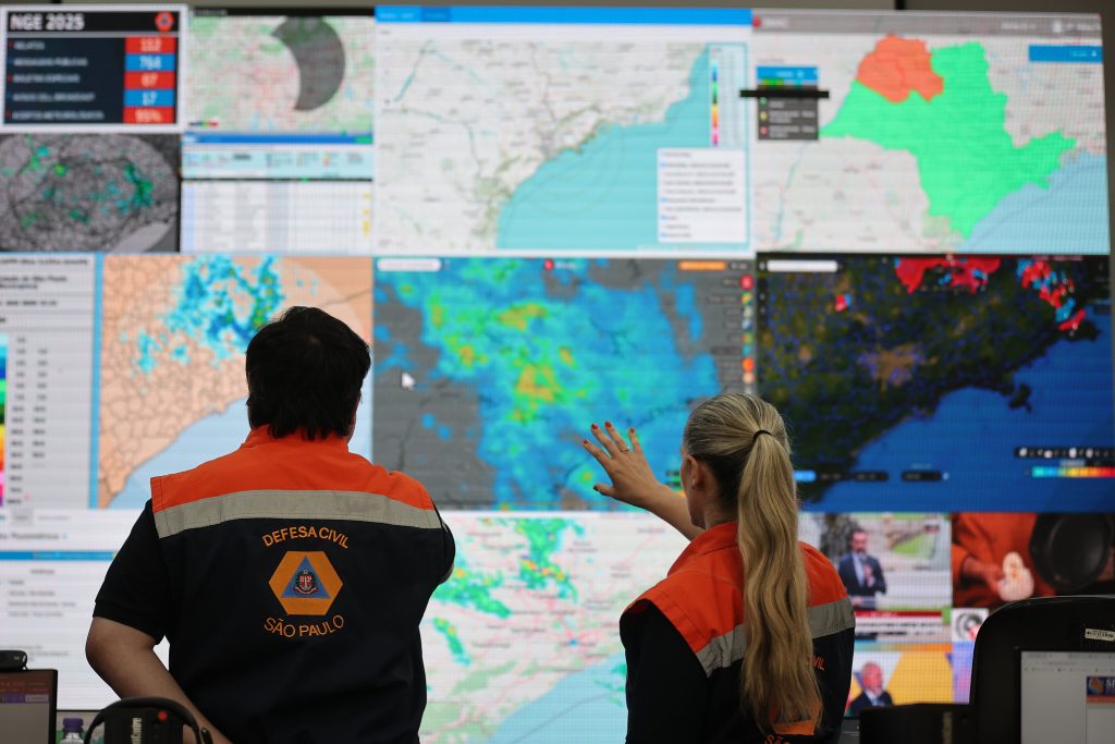 Por que não recebi o alerta de chuvas da Defesa Civil? Entenda como funciona o cell broadcast